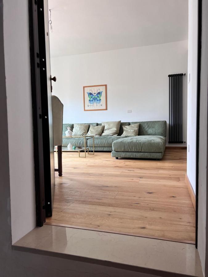 A Casa Di Eli Apartment Lecce Bagian luar foto